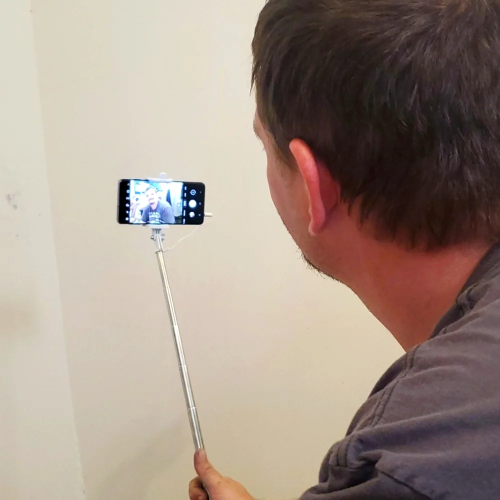 Mini Selfie Stick extends to 19.5